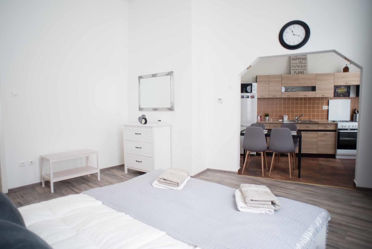 Castle Trees Apartment 부다페스트 외부 사진